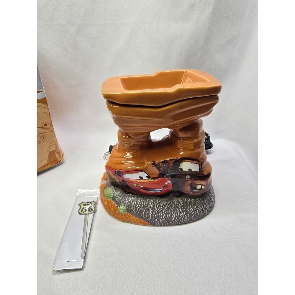 New Disney Pixar CARS Scentsy Warmer Lightning McQueen & Mater- Box Wear - Picture 2 of 13